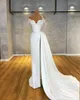 2022 Elegante Dubai Arabische Aso Ebi Sexy Pearls Plus size prom jurk avondjurken Spaghetti High Side Split Satin Sweetheart Sweep Train Formele jurken Custom B0512