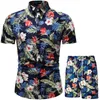 Tute da uomo Set di abbigliamento da uomo 2022 Abbigliamento da spiaggia estivo in due pezzi Camicia e pantaloncini casual con stampa floreale Abiti da vacanza hawaianiUomo