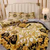 Модные золотые зимние дизайнерские постельные принадлежности набор бархатных пуховых покрытий.