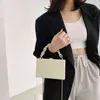 イブニングバッグファッションアクリル女性クラッチ財布ユニークなデザインパターンイブニングバッグ高品質チェーンショルダーバッグ220323