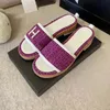Kvinnors designer tofflor Sandaler Nya designers Sandal Beach Slide Fashion Shoes Platform Wedge Summer Brands Rubber Beach G227081F