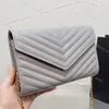 Com designer de caixa WOC Sacos de ombro de envelope com corrente para mulheres Moda de luxo bolsa de couro crossbod