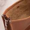 Kadınlar için Tasarımcı Omuz Çantası Postacı Çantaları Lüks Erkekler Crossbody Çanta Moda Çapraz Vücut Çanta Adam Klasik Yumuşak Tahıl Dana Derisi Delikli Kadın Çantalar