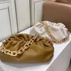 2022 bolso de cuero real para mujer nube suave arrugado bola de masa hervida hombro mensajero cadena grande bolso diseñador moda mujer