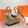 حقائب مصممة الأزياء حقيبة حقيقية من الجلد ، حقيبة جودة كروس كبرس ، مصغرة Lindies Leathers Lychee Cowwhide Doctor Handbag Forms Formes with Box