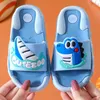 Slippers for Kids Dinossaur Animal Prite Slippers Slippers Banheiro Slides Indoor Slides Anti-deslizamento Cute Sandal Children Flip Flip G22050523