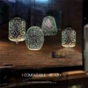 Lampade a sospensione Lampadario decorativo in vetro colorato Ristorante moderno Lampada da tavolo da bar Arte creativa Vento industriale LED Atmosfera Luce notturnaPe