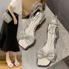 Sandalen Luxe Rhinestone Bow Hoge Hakken Mode Vierkante Teen One Line Belt Gesp Chunky Hielen Sandalen Damesschoenen 220321