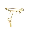 Lettera europea e americana spilla nappa serratura chiave pendente fiore piccolo squisito semplice accessorio femminile di alta qualità veloce del3061738
