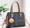 Women Cross Body Shoulder Bags Fashion casual Womens Bag Small Handbag Totes High-capacity High quality Leather Large volume wholesale Girl Mobile Phone Bag 9040