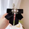 Koreanische Tuch Kunst Spitze Fliege Brosche Strass Perle Krawatte Revers Pins Hemd Kragen Luxus Schmuck für Frauen Zubehör