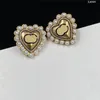 Vintage perle amour charme boucles d'oreilles Designer Double lettre gouttes femmes élégant goujons acier joint boucle d'oreille