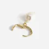 Hoop Huggie – boucles d'oreilles couleur or, petites perles d'eau douce, cercle géométrique irrégulier, breloques pour femmes, Piercing d'oreille, 2022