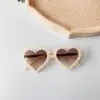 Kids Girl boy Heart Shap Sunglasses Wholesale Colorful Vintage Cute Baby Eyewear for Party Beach Travel Photography