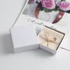 Beige microvezel suède sieraden verpakking zakje kleine envelop tas met touw bruiloft gunst tassen feest cadeauzakken candy tas ab0047