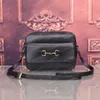 Mode nya lyxiga korskroppar Block Pack Designer Diagonal Buckle Bag File Package Sling Bag Vintage Canvas Ladies Wallet