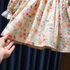 소녀의 드레스 여자 가을 드레스 2022 어린이 공주 서양 스타일 플로럴 라펠 긴 소매 소녀 드레스 걸어