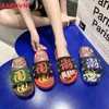 Summer Women New Fashion Ethnic Style Open Toed Slippers Thick Bottom Totem Non Slip Home Bathroom Womens Shoes Beach Flip Flops 220530