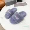 Designers Femmes Pantoufles Oran Woolskin Luxe Fluffy Slipper Dames Intérieur Chaud Furry Tongs Femmes Incroyables Diapositives De Fourrure En Peluche Printemps 2022