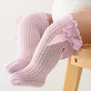 Śliczne koronkowe Bowknot Girls Socks Solidny kolor nowonarodzonego niemowlęcia bawełniane długie skarpet