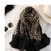 Bufanda de seda Natural de punto de leopardo degradado para mujer de lujo chales y chales estampados a la moda para mujer