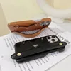 Deluxe IT Fashon Phone Case for iPhone 13 13Pro 12 Pro Max Leather Card Slot Holder Wrist Strap Band Strap Band Case iPhone13 13Promax 12Promax関数カバー