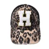 Män kvinnor snapback hip hop hat sommar 26 engelska brev utomhus mesh cap alfabet leopard baseball cap 200 st das455