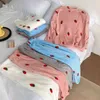 Autumn Winter Warm Flanell Women Pyjama Ställ in Strawberry Coral Long Sleeves Girls Nightwear Loose Fleece Pyjama Homewear L220803