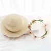 Chapeaux à larges bords Simple Summer Women's Sun Hat Bucket Cap Beige Lace Bowknot Flowers Ribbon Flat Top Straw Beach Caps Panama SunhatWide