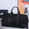 Borsone da uomo di design di lusso per uomo Tarp in nylon di alta qualità Tinta unita Stampa a righe Borse da viaggio per lettere Borsa a tracolla in tela di grande capacità Borsa a tracolla Oxford Totes