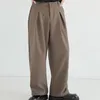 سروال الرجال فضفاضة سراويل مستقيمة الرجال النمط الكوري البسيط زر الصلبة الصلبة أزياء الرجال غير الرسمي على نطاق واسع الساق