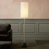 Lampadaires Lampe Nordique Salon Moderne Chambre Lumière Mode Led Simple Chevet Vertical ZA8161Floor