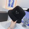 남성 여성 디자이너 버킷 모자 와이드 브림 모자 패션 멀티 컬러 풀 레터 야구 모자 Casquette Bonnet Beanie Luxurys Fedora Fitted Caps