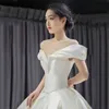 2022 Abiti da sposa a linea con abiti da sposa senza maniche Wed Mariage Dress French Satin Tail Vestidos de Novia Robe de Mariée