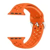 Slicone -riemen Sportbanden voor Apple Watch 7 6 SE 5 4 3 2 1 -riem voor Iwatch Siliconen Band Zacht ademende vervanging 40 41 44 45 mm