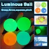 Glow in The Dark Sticky Plafond Boules Stress Jouets pour Adultes et Enfants Glow Sticks Ball Squishy