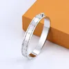 2022 Nieuwe Crystal Bangle Hoogwaardige roestvrijstalen armband Plating 18K Gold Fashion Designer Sieraden voor vrouwen