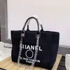 2024 Marque de luxe Sacs de plage brodés Ch Designer Femmes Toile Sacs à main de soirée Classique Femme Grand Shopping Grande capacité Sac pour dames