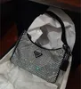 Top Sacs Diamant Femmes Épaule Sac De Soirée Nouveaux Sacs À Main En Cristal Mode D'été Sacs À Main Sous Les Bras Sacs De Luxe Bling Nylon Haute Qualité Classique Brillant Sac À Main Fermeture À Glissière b