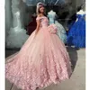 2022 Rosa Quinceanera-Kleider mit 3D-Blumen-Spitze-Applikation, Perlen-Tüll, Swee-Schleppe, Trägern, Falten, süßes Ballkleid zum 15./16. Geburtstag nach Maß C0601G07