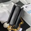 حقائب كتف 7A جديدة من أفضل المصممين حقيبة عملات ذهبية فاخرة 22S محمولة بكتف واحد بطة اليوسفي مشبك سلسلة رفرف حقيبة ماركة أزياء جلدية كلاسيكية
