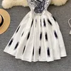 New Fashion Runway Summer Dress Senza maniche Colletto alla coreana Ricamo floreale Elegante Vita alta Cerniera Mini Abiti 202251p