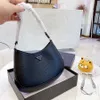 2022 Top-quality Beach Bags Classic Leather Designer Handbags for Ladies Armpit Shoulder Bag Baguette Multi-Color Fashion wholesale Hollow out the tote