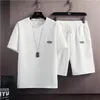 夏のTshirtショーツ2ピースセットホワイトトラックスーツメンズ3Dレターヴィンテージストリートウェアクリエイティブパターンメンセットショート衣装220613