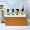 Conjunto de perfumes da mulher 30 ml 4 peças Spray de terno com aspersor eau de parfum mais alta qualidade cheiro diferente e entrega rápida