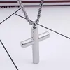 Pendanthalsband Christian 316L Rostfritt stål Silverfärg Cross Crucifix Design Mens Womens Halsband Free Rope Chain 24 "3mm Giftpe