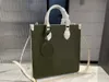 Totes axelpåsar sommarsäck plat bb väska monogram empreinte läder tote med olika färgade grön/beige/grädde rosa handväska designer tryckt och präglad väska