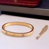 Volt 18K gouden schroevendraaier liefde armband mode vrouw manchet bangle hoogwaardige 316L roestvrijstalen sieraden