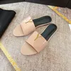 Tofflor Designers Luxurys Woman Slippers Sandaler Leisure Temperament Women Flat Shoes Summer Beach and Seaside Hotel inomhus resor mycket trevligt