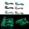 Glow In The Dark Smoking Pipe 4.6 pulgadas Transferencia de agua Impresión 7 Forma de palabra Tubos de silicona Tabaco Pyrex Colorido Lindo Bong con recipiente de vidrio extraíble